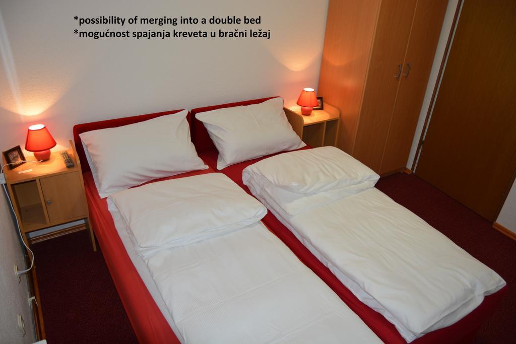 Hostel Denal Sarajevo Buitenkant foto